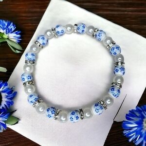 Handcrafted Acrylic Floral Bead Bracelet